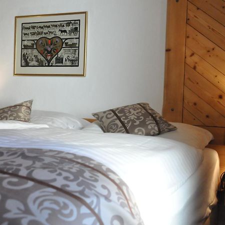 Residence Le Sapin & Bains De La Gruyere シャルメ エクステリア 写真